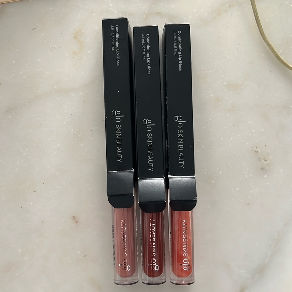 BRAND NEW NEVER USED NEVER OPENED LUXURY SKINCARE/MAKEUP CONDITIONING LIP PRODCT